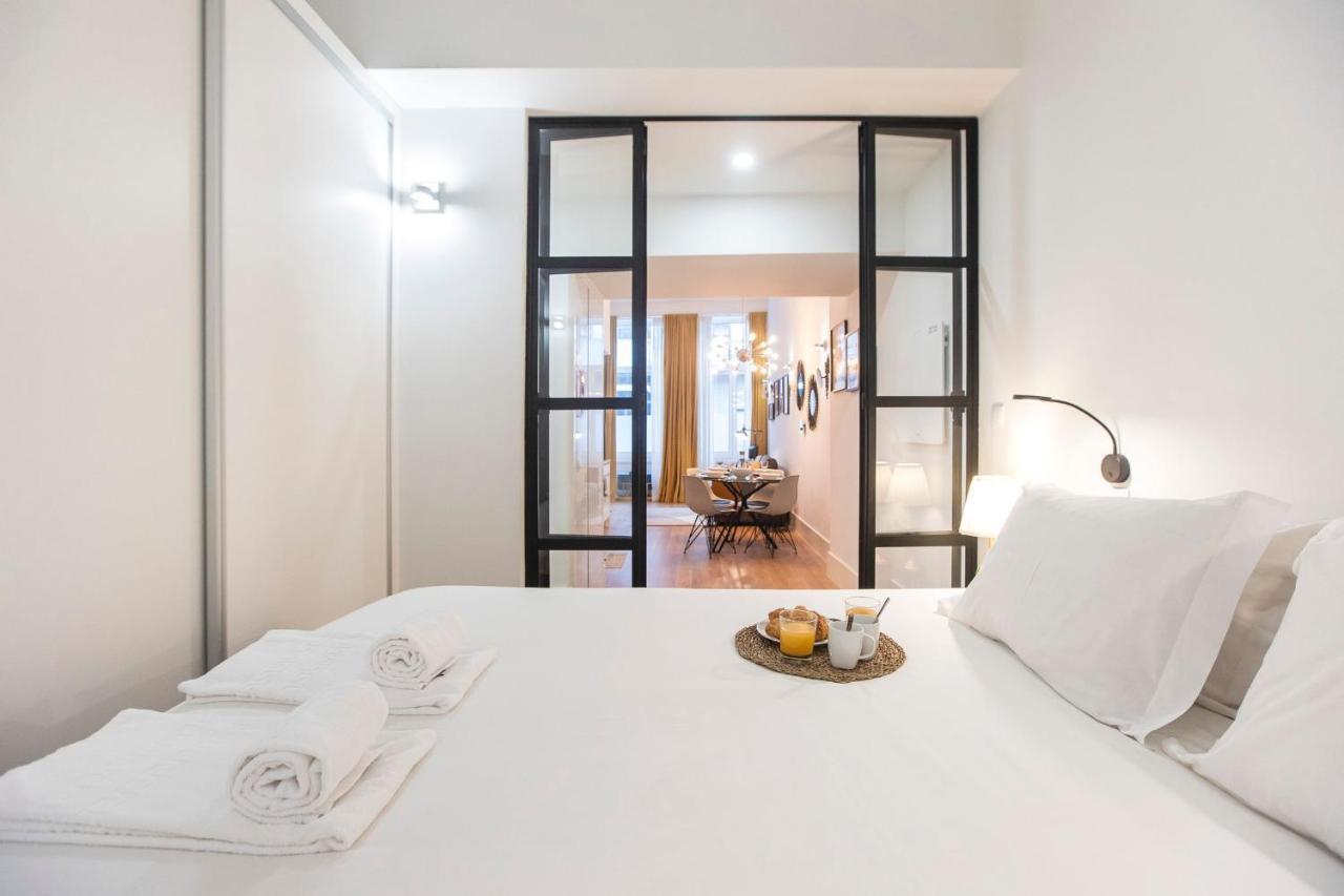 Elegant & Bright Flat By Lovelystay Apartment Porto